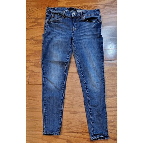 Aeropostale Low Rise Distressed Skinny (Size 6 Short) Jeans - Picture 1 of 10